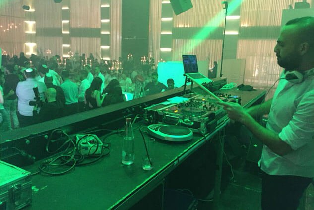 די גיי לבר מצווה בירושלים והסביבה-די גיי נאור ממן | מבצע תקליטן לבר מצווה בירושלים