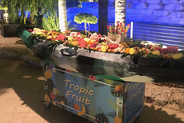 Tropic fruit אטרקציות לאירועים במרכז | קייאק פירות במרכז